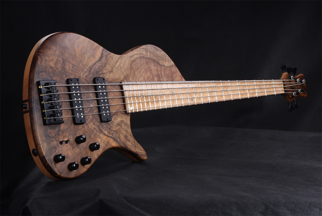 Surface finish AV Basses